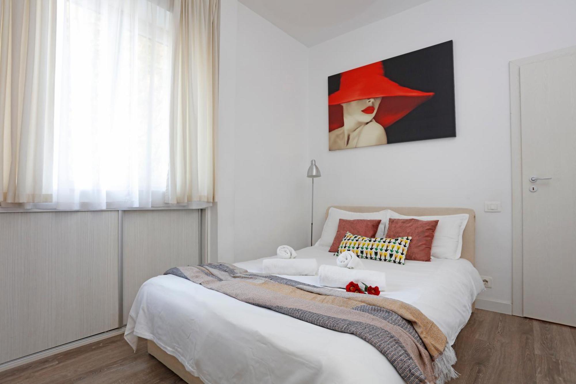 Apartment Lovely Victoriei *