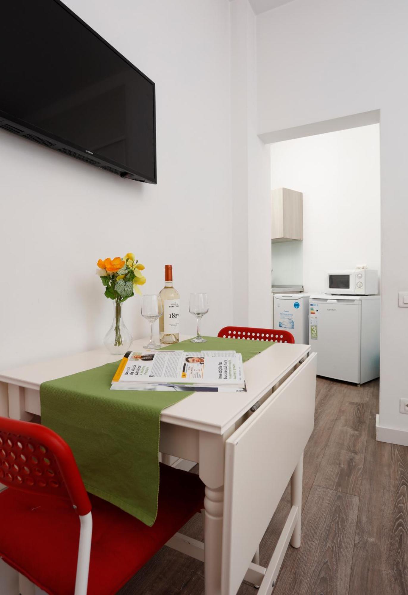 Apartment Lovely Victoriei Bucharest